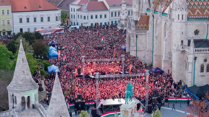 Fidesz kampányzáró
választás
kampány
Orbán Viktor
