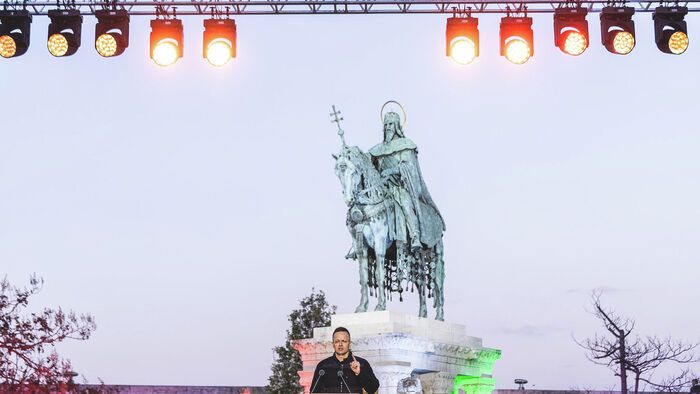 Fidesz kampányzáró
választás
kampány
Szijjártó Péter