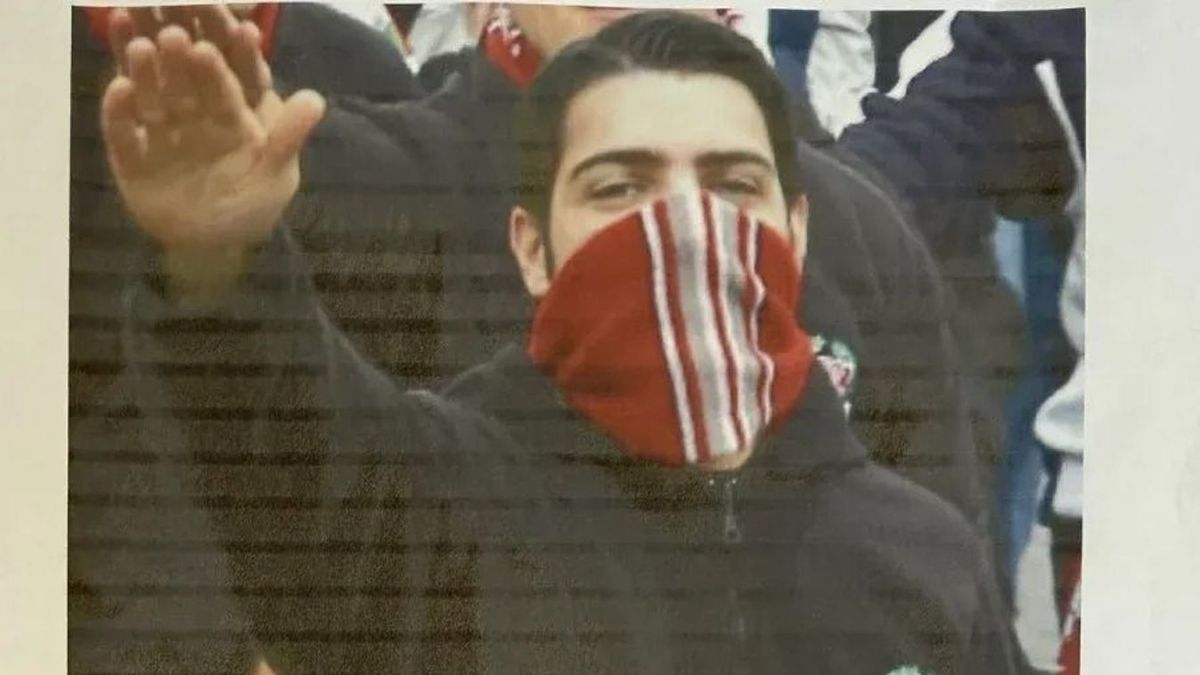 Tárkányi Zsolt náci karlendítéséről manipulált hangfelvétellel akarják elterelni a figyelmet + videó