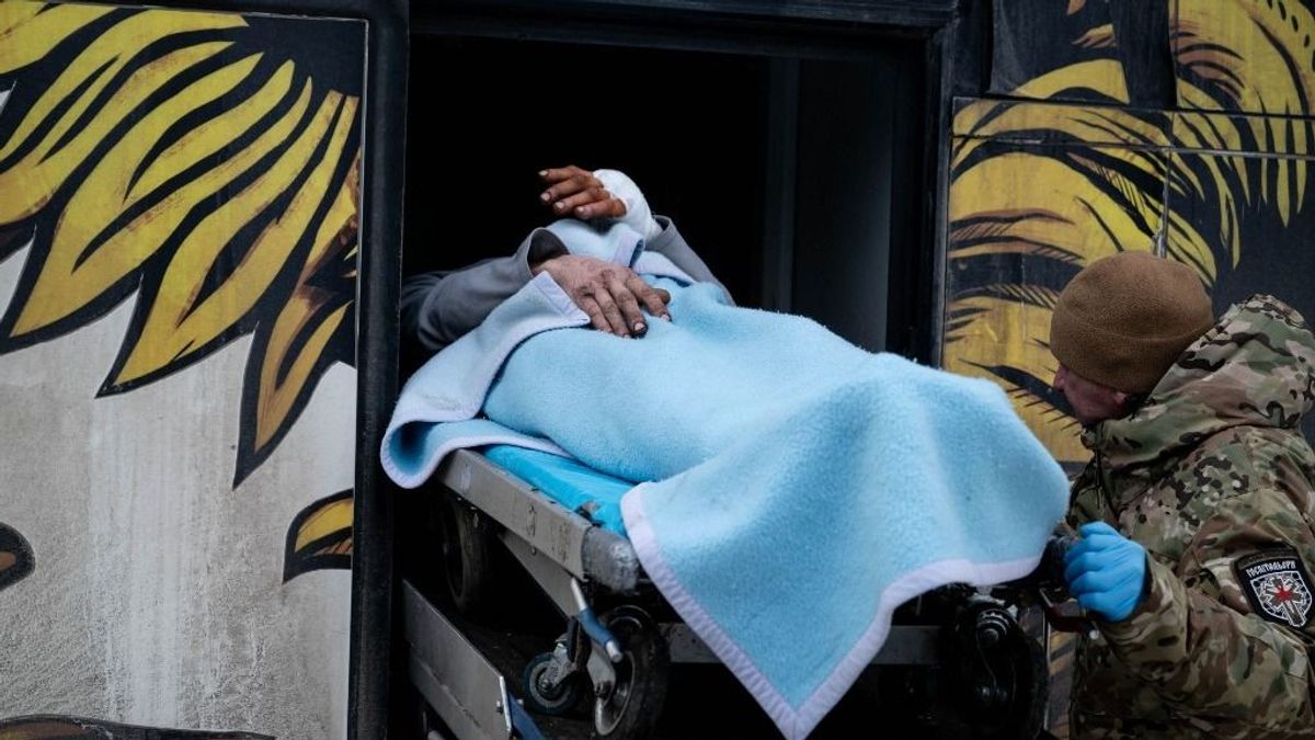 Felelőtlenül kockáztatja a fiatalok jövőjét a háborúpárti európai vezetés, a frontra küldenék őket