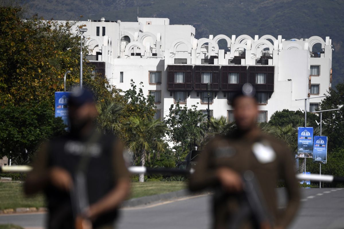 Iráni konfliktus – Béketárgyalások Pakisztánban