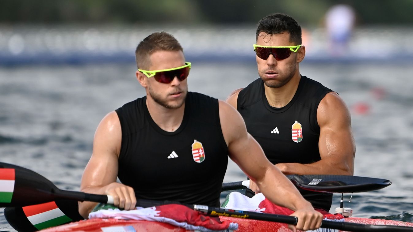 kajak-kenu válogató
Vaires-sur-Marne, 2024. augusztus 9.
Nádas Bence (elöl) és Tótka Sándor a férfi kajak párosok 500 méteres versenyének középfutamában a 2024-es párizsi nyári olimpián a vaires-sur-marne-i evezős és kajak-kenu pályán 2024. augusztus 9-én