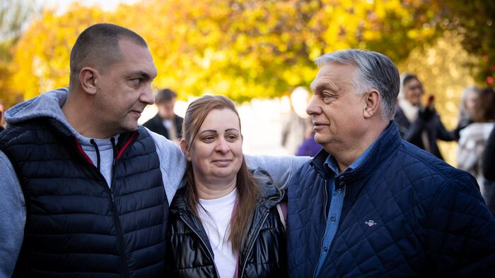 Orbán Viktor országjárás 
kampány
