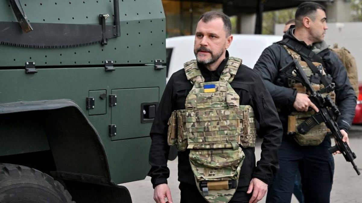 Folyamatos lőgyakorlat és akár front-közeli kiképzés is várhat az ukrán rendőrökre