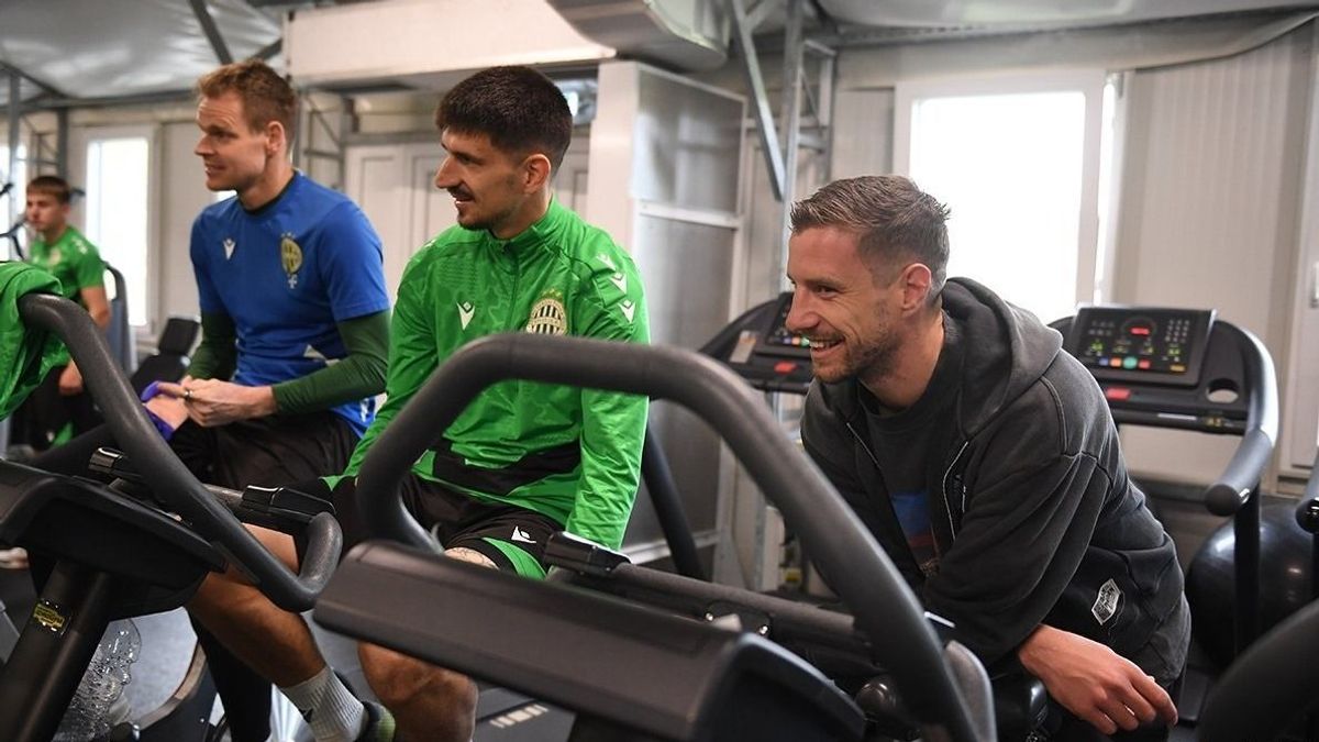 Varga Barnabás meglepő szerepben tért vissza a Fradihoz, Robbie Keane is reagált