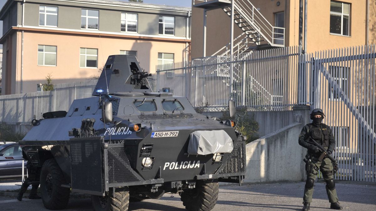 Bombariadó rázta meg a népszerű bevásárlóközpontokat, nagy erőkkel vonult ki a rendőrség