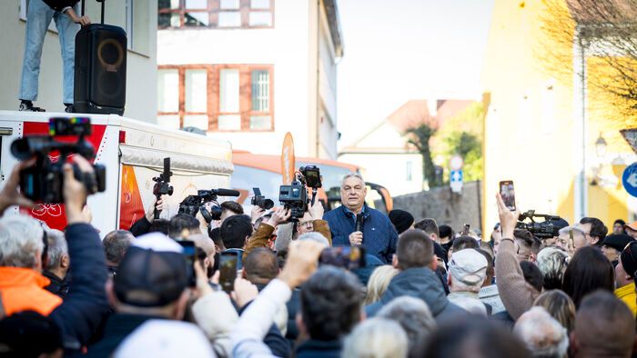 Orbán Viktor országjárás 
kampány