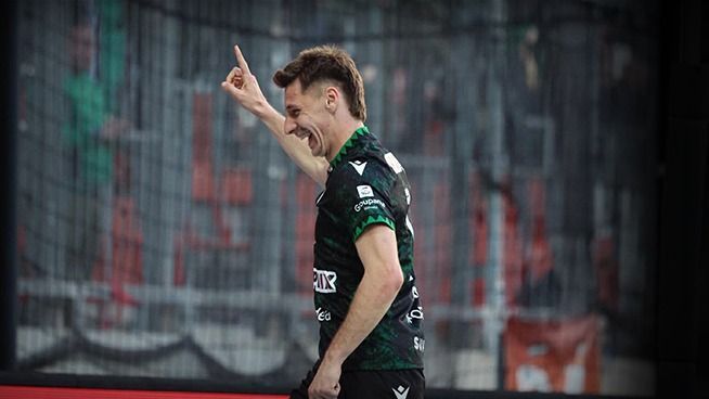 Marius Corbu kétszer ünnepelt a Nagyerdei Stadionban