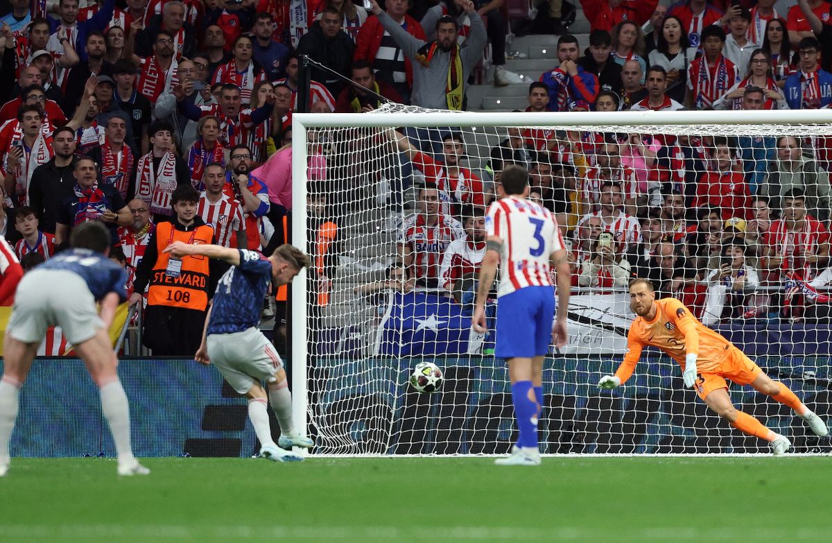 Gyökeres ezúttal büntetőből vette be a Matracosok hálóját az első félidő végén