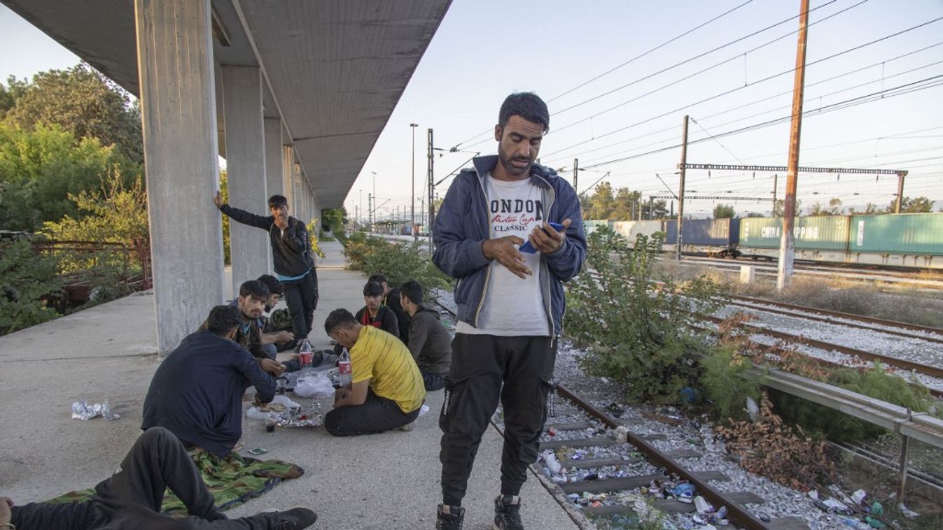 Szír migránsok tartanak Németországba