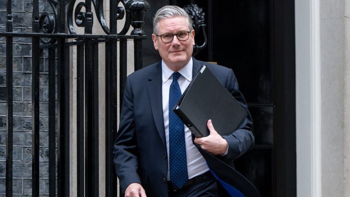 Mindenki hibás, csak ő nem: Starmer az államgépezetet okolja a sorozatos kudarcokért