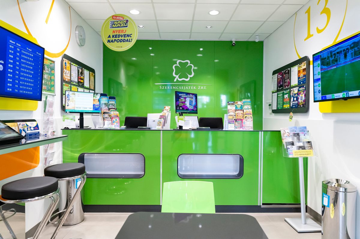 Nyíregyháza, 2024. április 10.
A nyíregyházi Posta Lottózó az átadás napján, 2024. április 10-én. A Szerencsejáték Zrt. és a Magyar Posta Zrt. húsz új Posta Lottózót nyit országszerte.
MTI/Balázs Attila