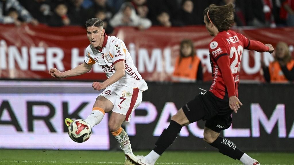 Sallai Roland a Galatasaray Genclerbirligi elleni bajnokiján pályán volt, majd a két csapat Török Kupa-negyeddöntőjében is becserélte őt az edzője