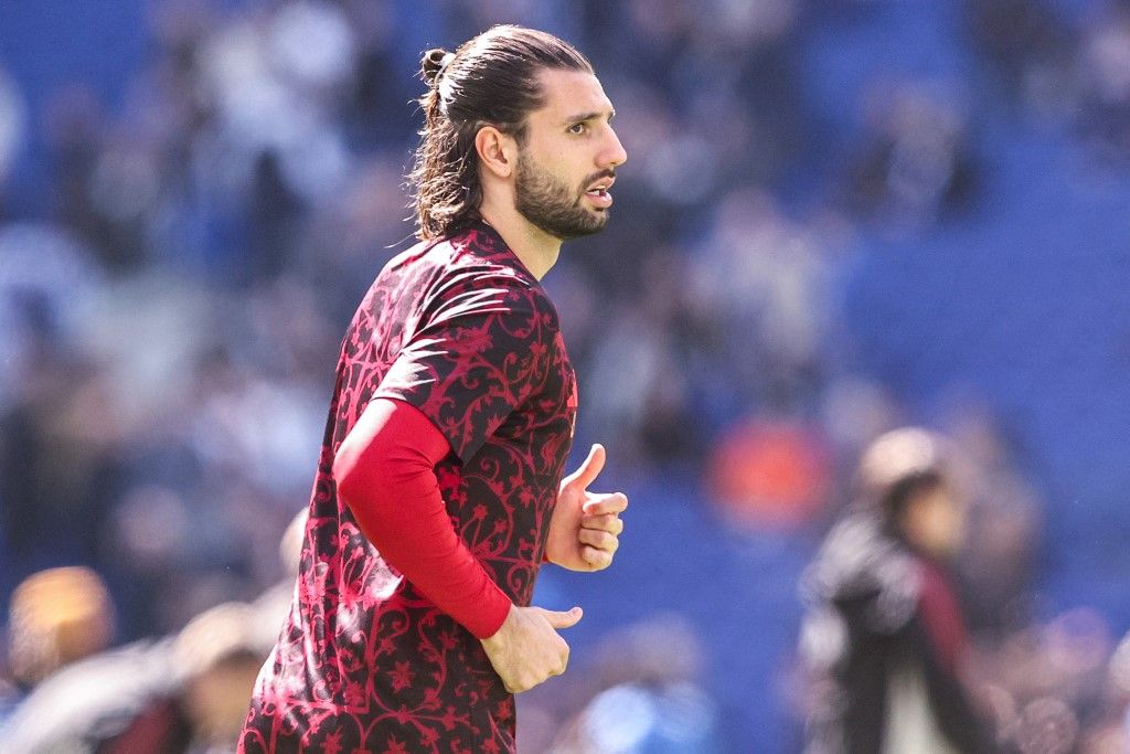 Dominik Szoboszlai of Liverpool participates in the pregame warmup session during the Premier League match between Everton and Liverpool at Hill Dickinson Stadium in Liverpool, United Kingdom, on April 19, 2026. (Photo by Alfie Cosgrove/News Images/NurPhoto) (Photo by News Images / NurPhoto via AFP)