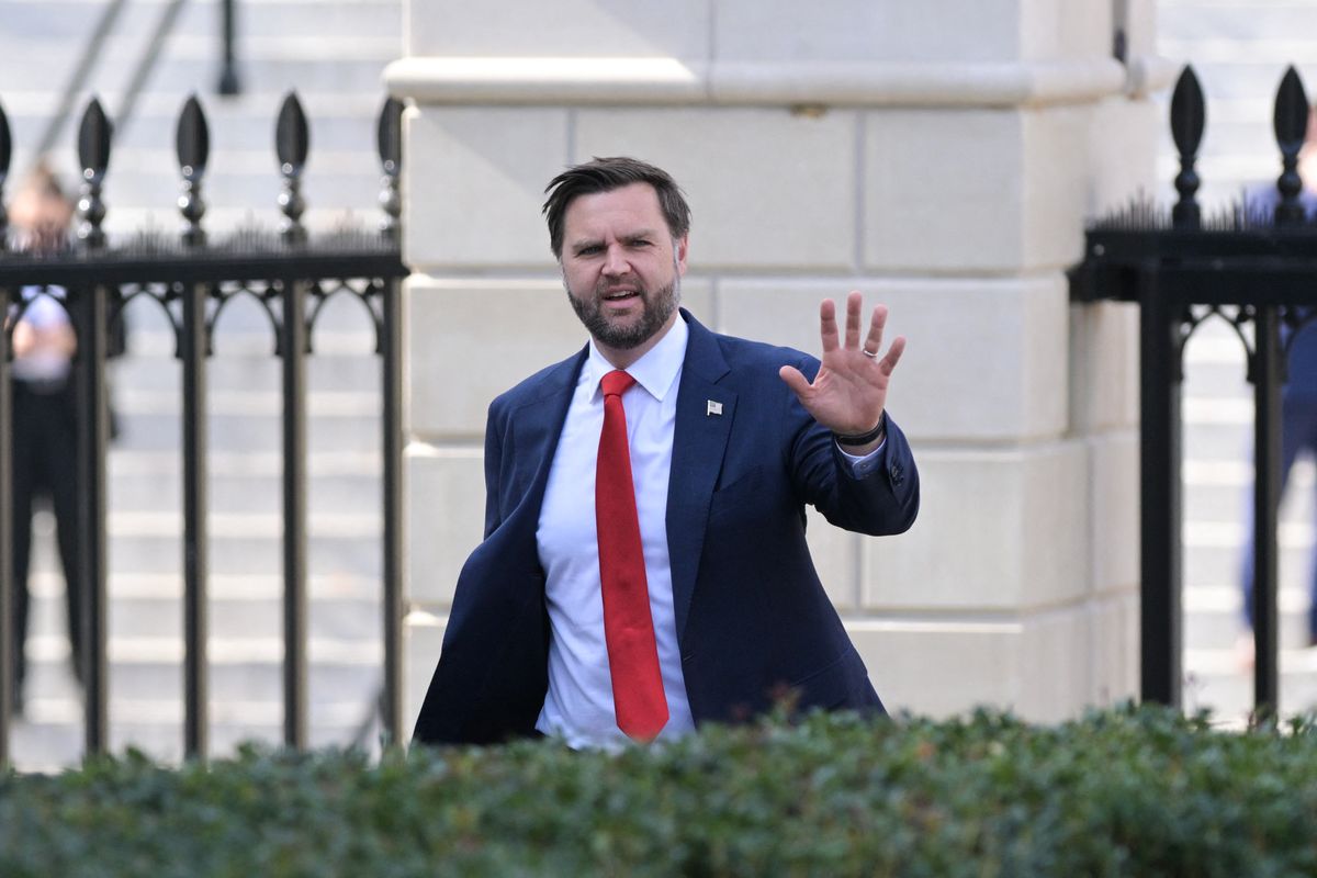 A Fehér Ház közleménye szerint az amerikai alelnök Orbán Viktorral is tárgyalásokat folytat majd