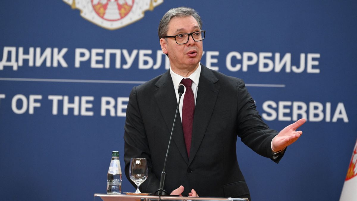 Alekszandar Vucsics szerbiai látogatásra hívta Magyar Pétert