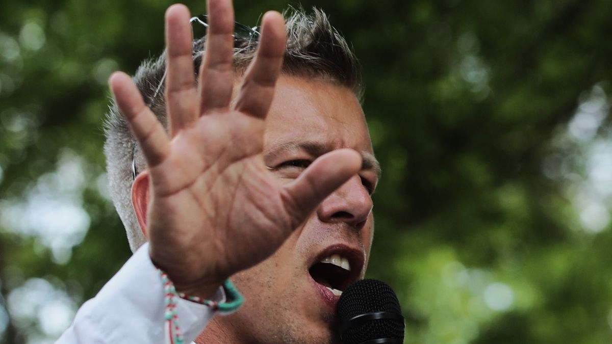 Kiszivárgott, mit mondhatott Magyar Péter zárt ajtók mögött a Tisza-frakciónak