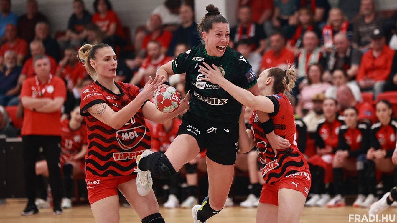 Emily Vogel dobta a mérkőzés első gólját