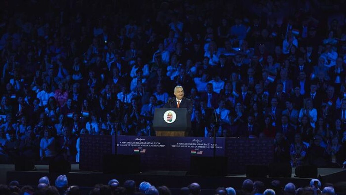 J. D. Vance: “Faceless Brussels Bureaucrats and Foreign Countries Want to Decide How Hungarians Should Live. Don’t let Them!”