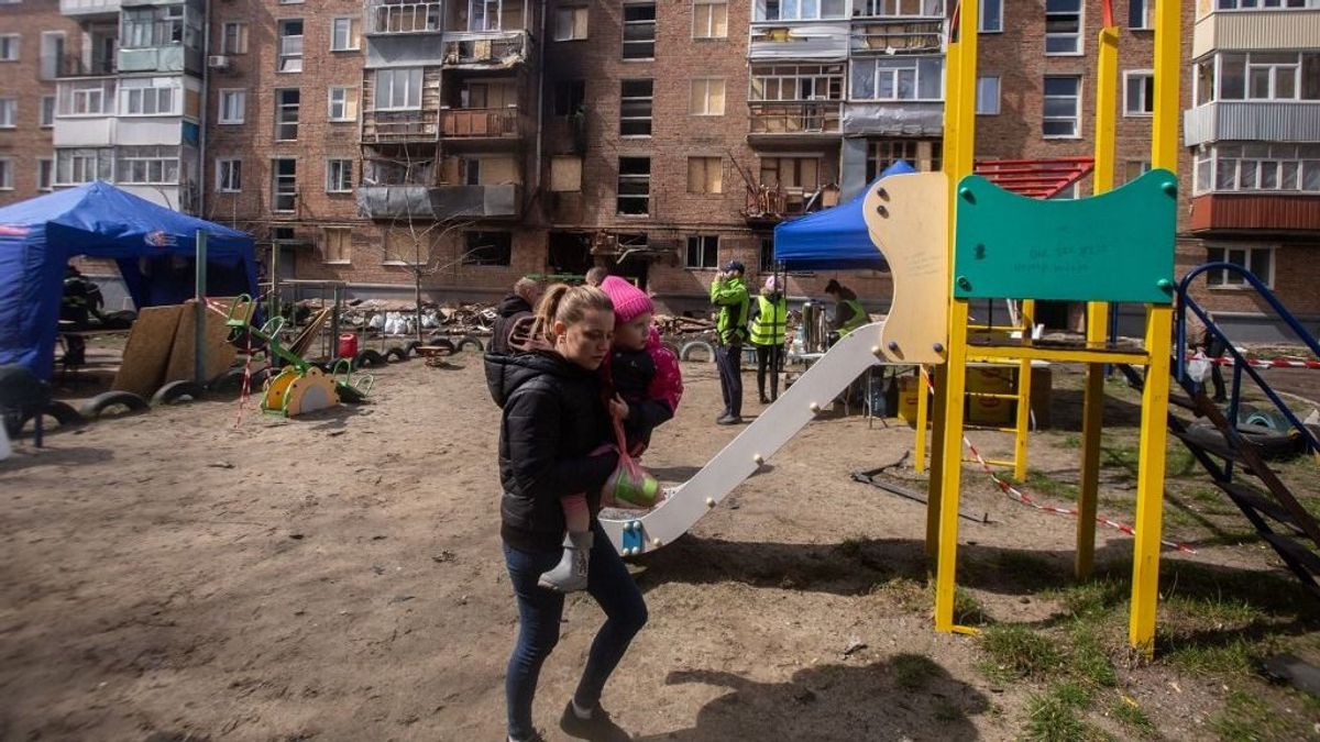Családok haltak meg Dnyipróban a súlyos orosz támadás után + videó
