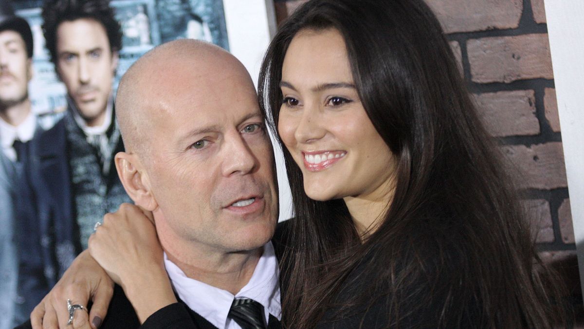 George Clooney aggódik, hogy Bruce Willis-éhez hasonló betegsége lehet?