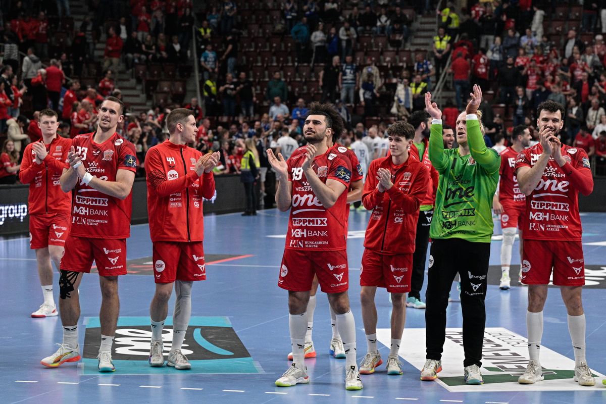 A Veszprém a szurkolóinak is megköszönte, hogy a férfikézilabda NB I rangadóját megfordította a Szeged ellen