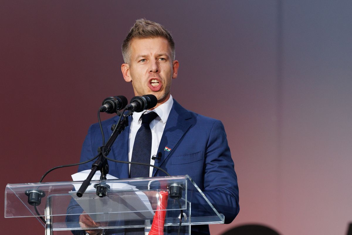 20241023 Budapest
'56-os megemlékezés tüntetés
1956 Október 23-i megemlékezést tartottak Budapesten.
A Tisza Párt szimpatizánsai a Bem József térről vonultak a Széna térre. 

Fotó: Hatlaczki Balázs HB
Pesti Srácok PS 

A képen: Magyar Péter a Tisza Párt elnöke beszél