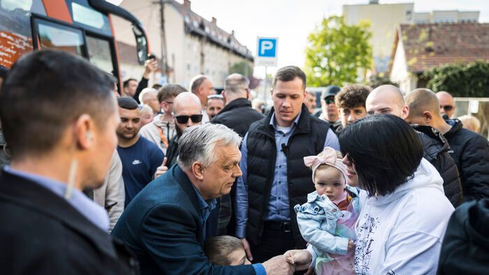 Orbán Viktor országjárás 
kampány