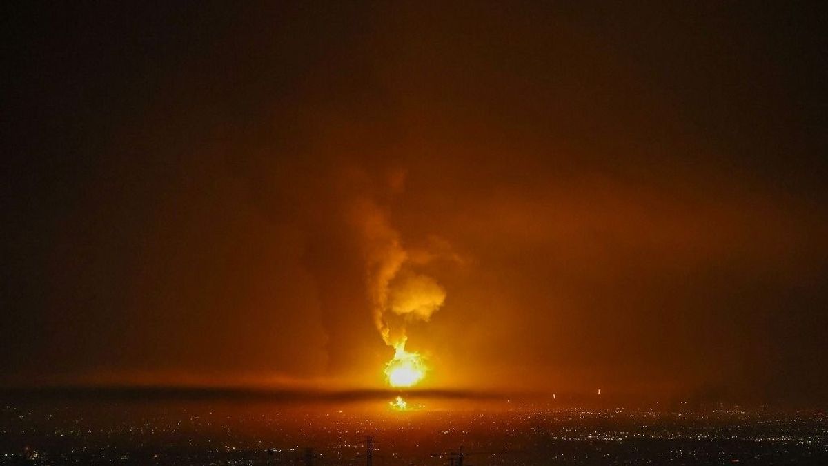 Ukrán dróntámadás Tuapszéban: áprilisban harmadszor gyulladt ki a Rosznyefty kulcsfontosságú olajfinomítója