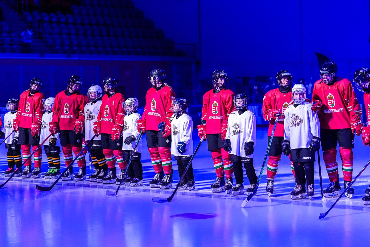 Hazai pályán küzdhet a magyar válogatott azért, hogy egy évvel a kiesés után azonnal visszajusson a női jégkorong vb elit mezőnyébe