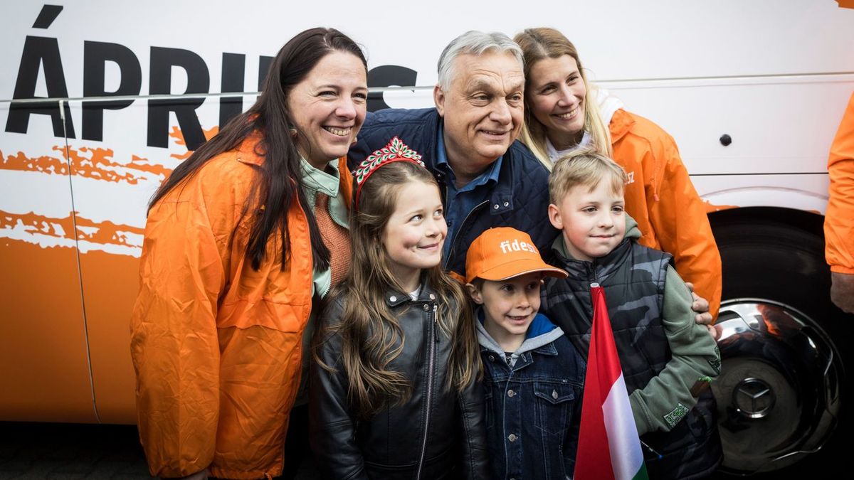 Fidesz, Orbán VIktor, kampány, busz