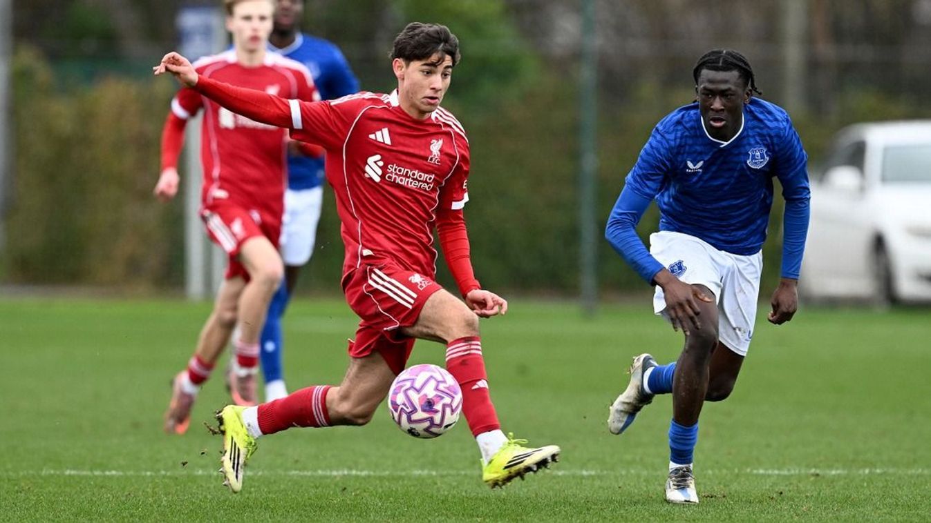 Farkas Erik (balra) a Liverpool utánpótláscsapataiban már rendre bizonyított az elmúlt években