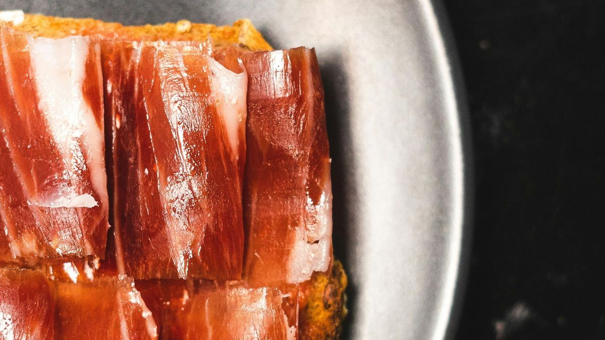 Gianni és Miki ezúttal hazánk legjobb mangalica sonkáját kereste meg