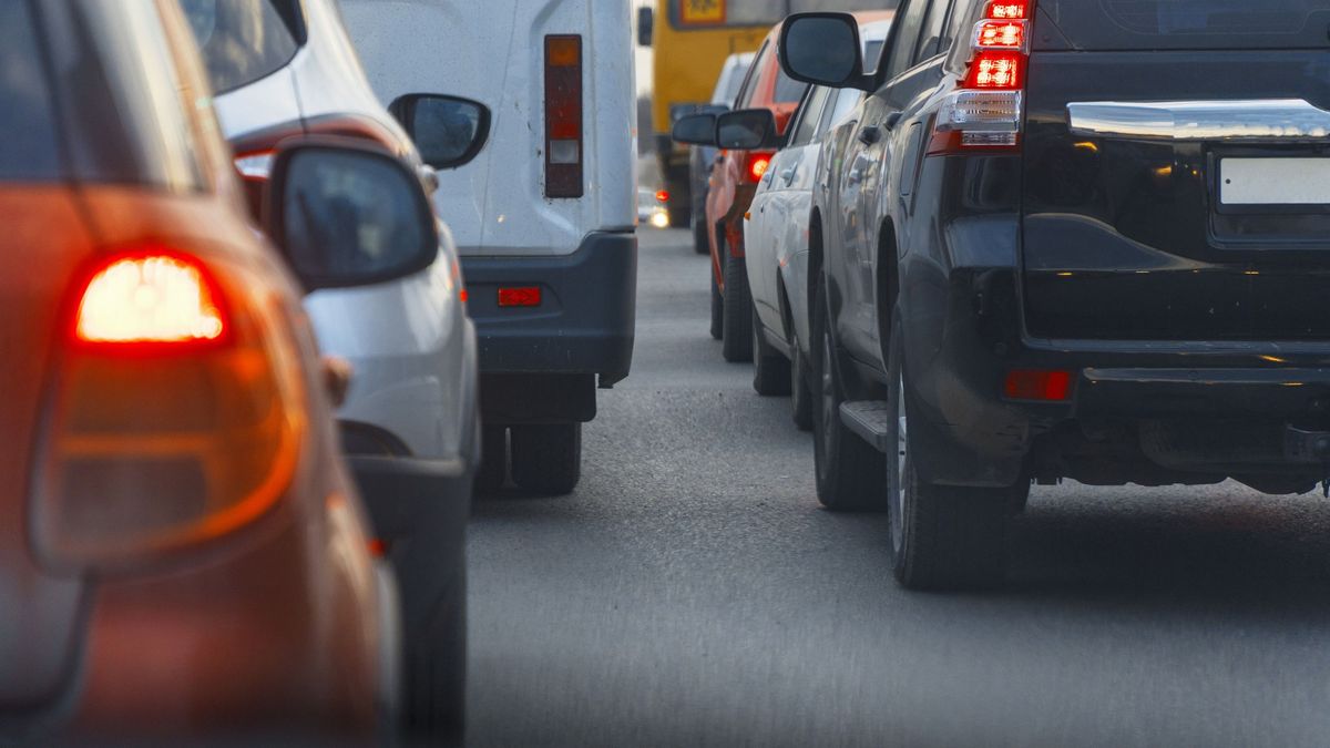 Lezárták az M5-öst, 5 kilométeres a dugó