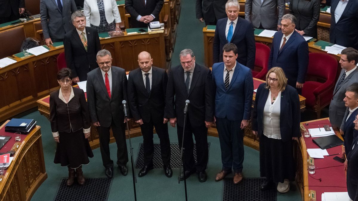 Lemondott a jobbikos tag, távozik a Közszolgálati Közalapítvány kuratóriumából