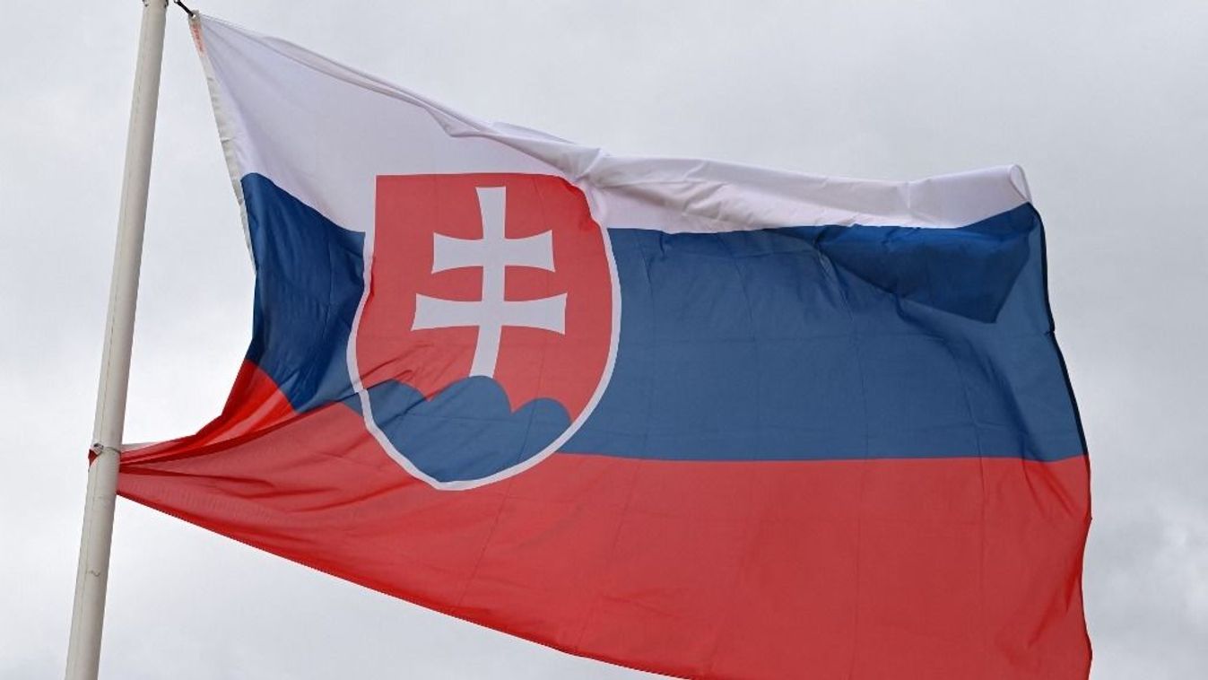 Szlovákia nemzeti zászlója