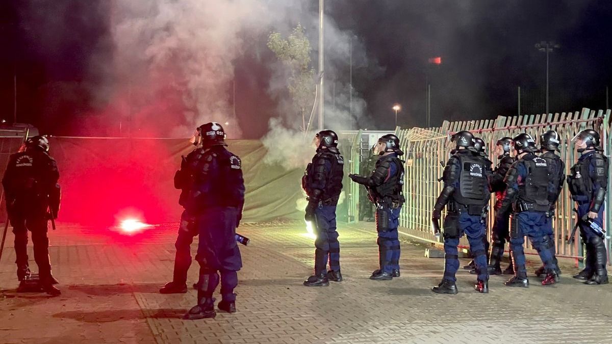 Rendőrségi nyomozás indult a Ferencváros szurkolóinak akciója miatt