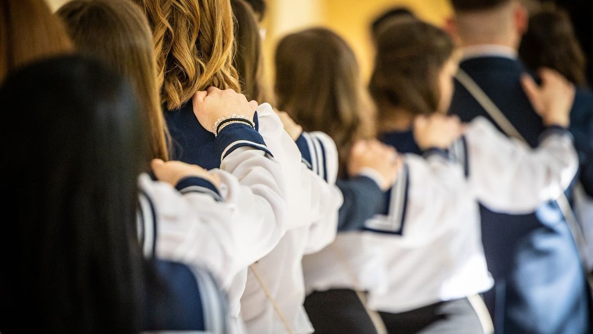 Túl a virágon: ajándéktrendek ballagásra – mit kapnak ma a végzős diákok?