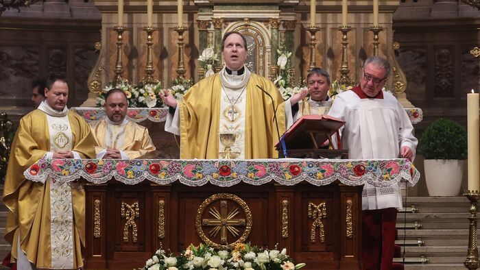 Húsvétvasárnapi ünnepi szentmise