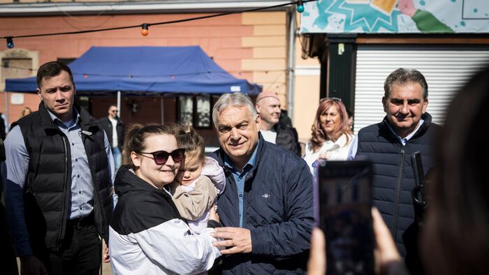 Orbán Viktor országjárás 
kampány