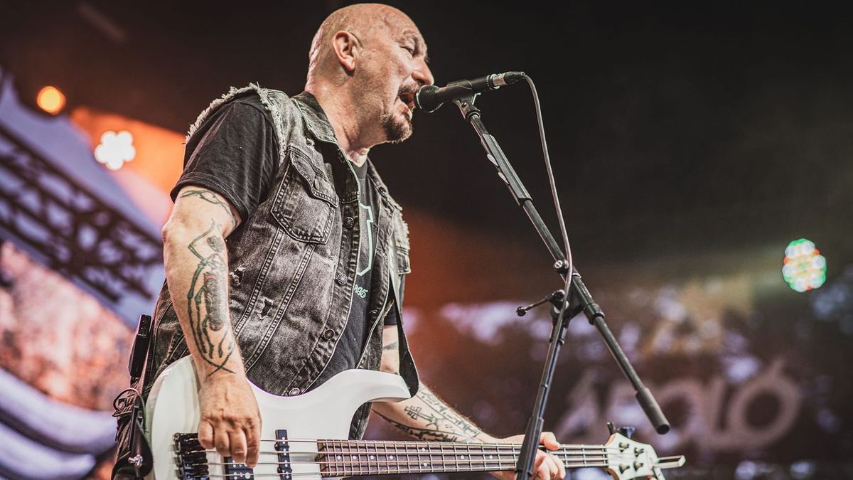 Petrás János, a Kárpátia frontembere (Forrás: Facebook)