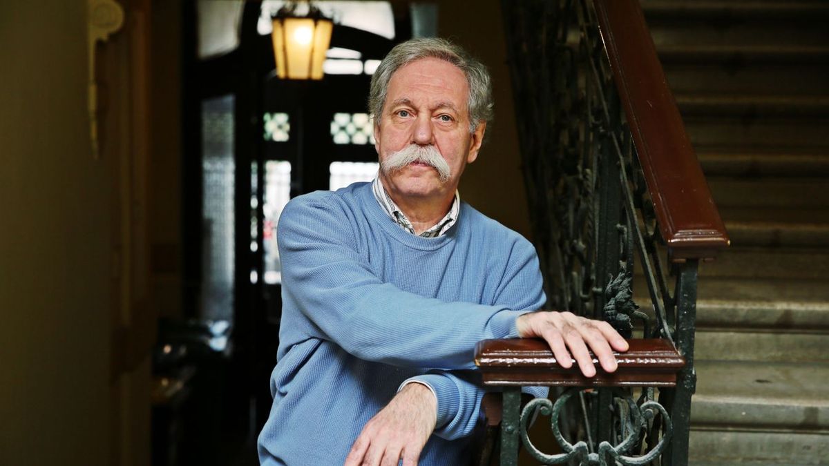 Nem szorítható háttérbe az az óriási tömeg, amelyik napi szinten a népművészetben él