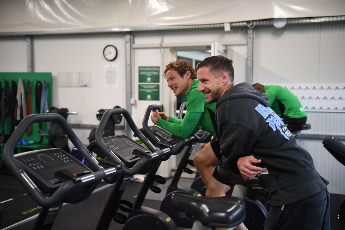 Varga Barnabás meglátogatta korábbi ferencvárosi csapattársait