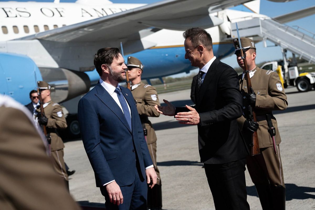 J. D. Vance amerikai alelnök és Szijjártó Péter külügyminiszter