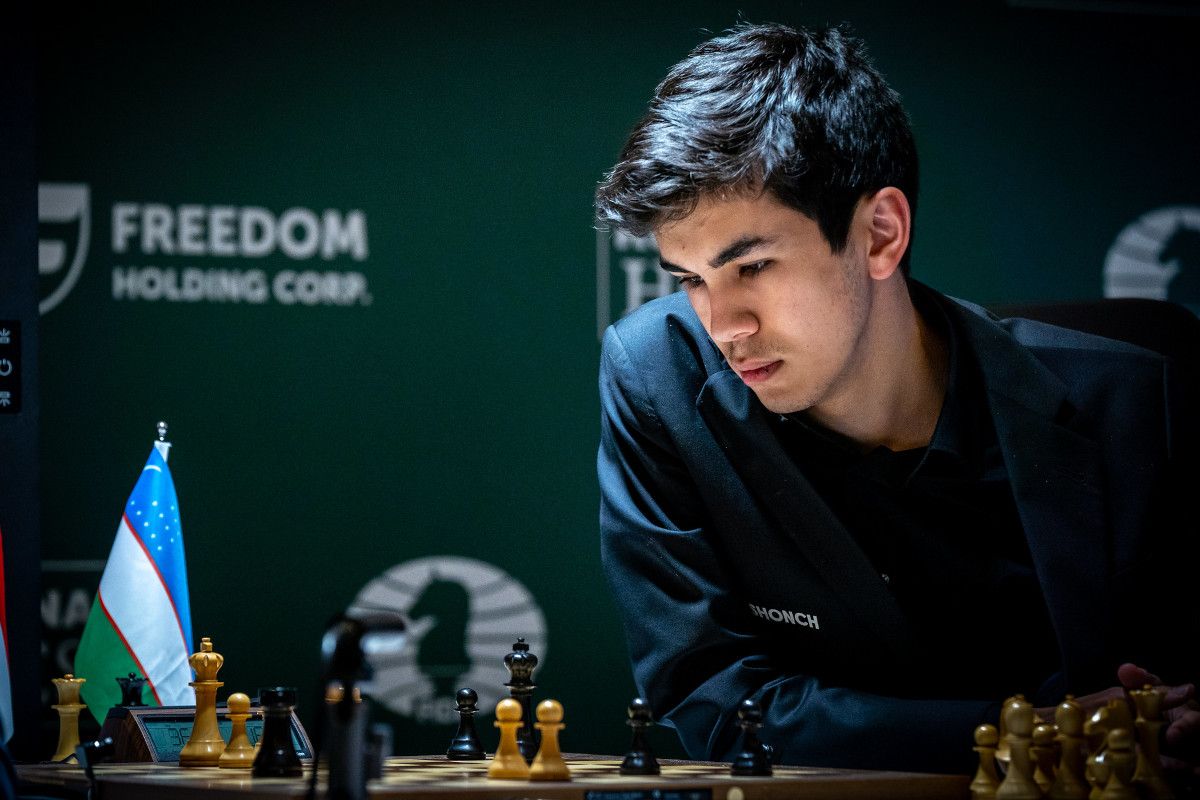 Javohir Szindarov hatalmas fölénnyel győzött a sakk világbajnokjelöltek tornáján és Gukés ellen is esélyes a vb-címért