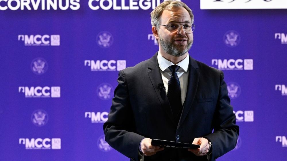 A miniszterelnök politikai igazgatója köszönetét fejezte ki Orbán Viktor támogatói irányába