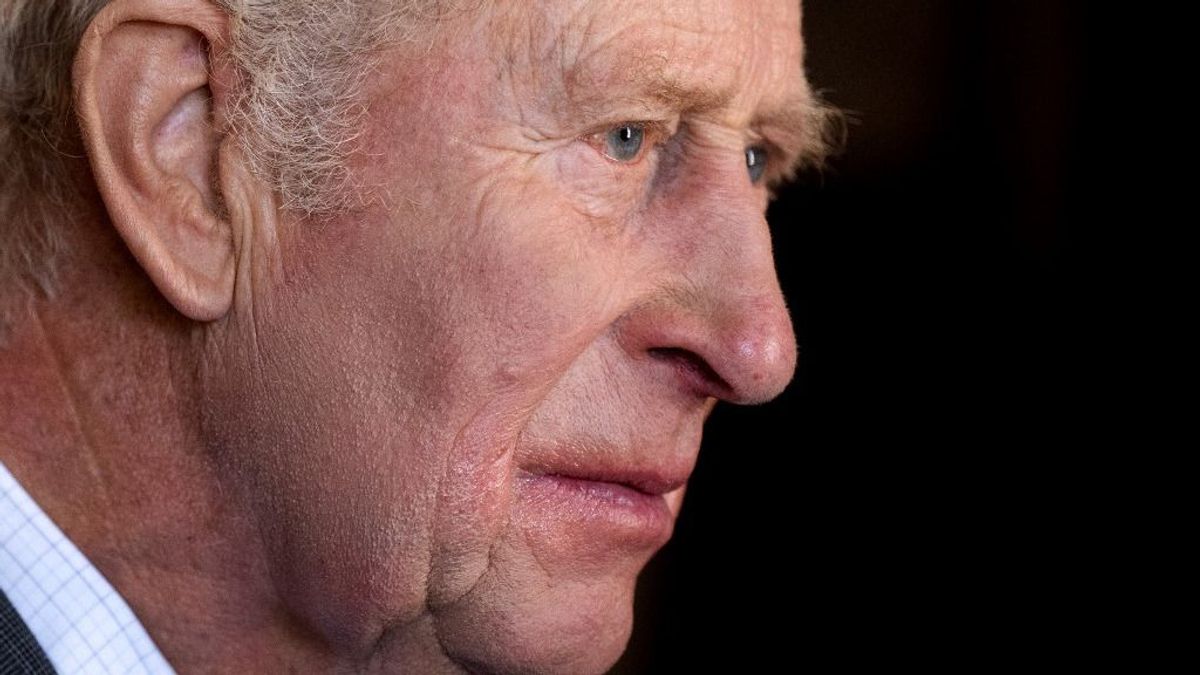 III. Károly király döntött: elhagyja a palotát