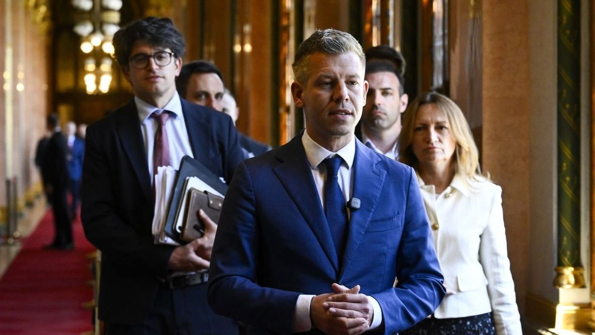 Kifejtette, hogy lesznek kérdések, amelyekben az EU vezetése igazodást vár el tőlük