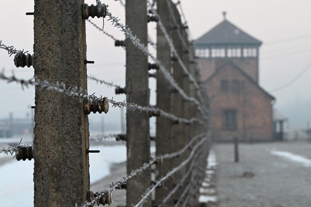 OSWIECIM, POLAND  JANUARY 21:
General view during sunrise of the fences at Auschwitz II-Birkenau, the former German Nazi concentration and extermination camp where approximately 1.1 million people were killed, days before the 81st anniversary of its liberation by Soviet troops on January 27, 1945, near Brzezinka in Oswiecim County, Poland, on January 21, 2026. (Photo by Artur Widak/NurPhoto) (Photo by Artur Widak / NurPhoto via AFP)