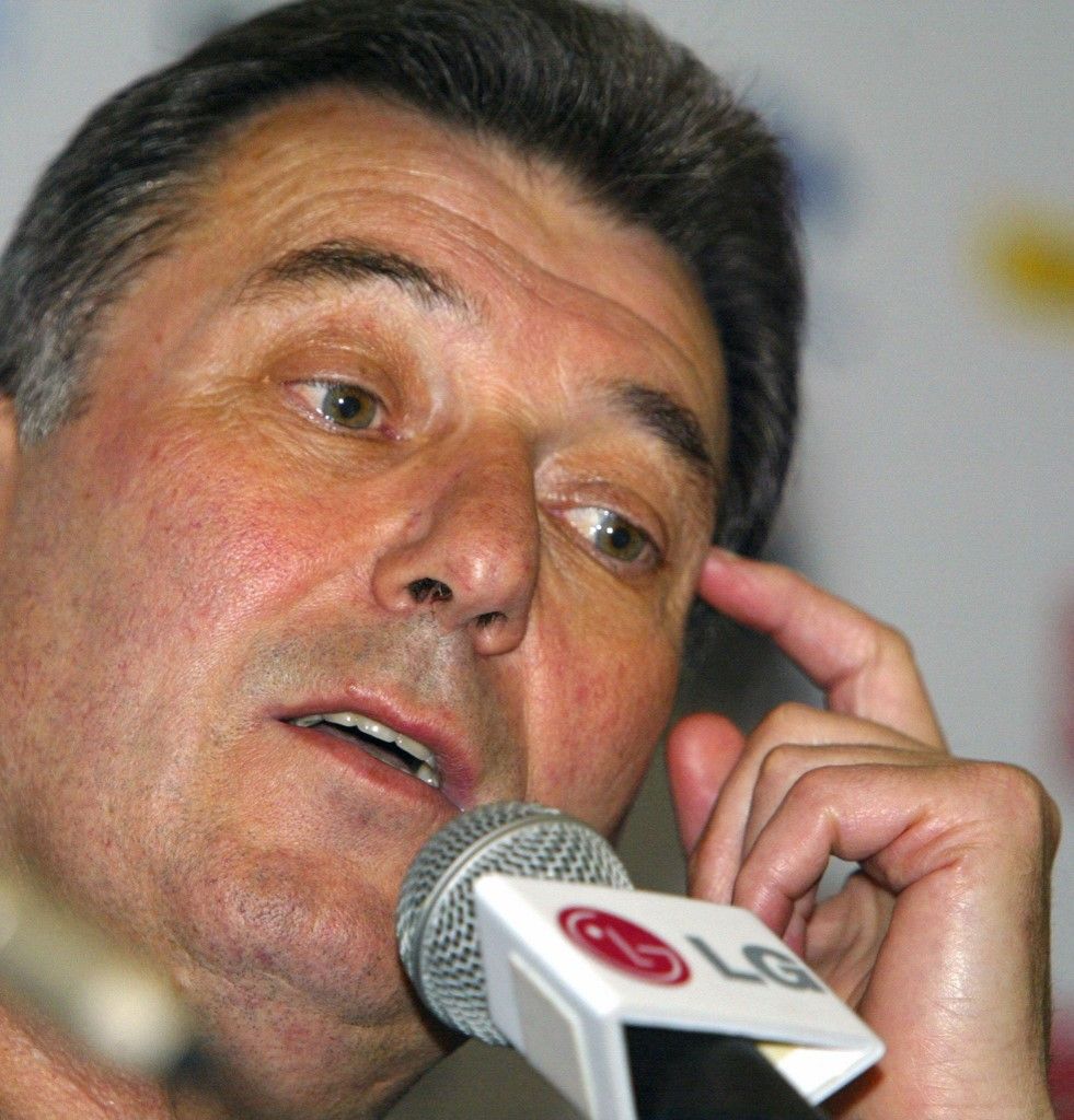 French national soccer team coach Roger Lemerre gives a press conference 30 May 2002 in Seoul, before a training session of the French squad, on the eve of the opening match of the FIFA 2002 World Cup against Senegal. France is in Group A to play matches in South Korea against Senegal, Uruguay and Denmark.    AFP PHOTO PATRICK HERTZOG (Photo by Patrick HERTZOG / AFP)